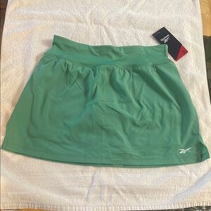 Reebok Emerald Green Pull-on skort.